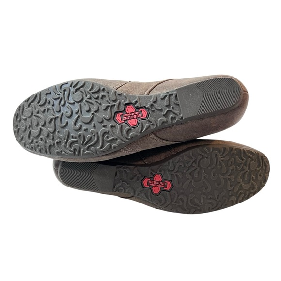 Baretraps Peanut Flat Ankle Boots Taupe Womens Size 8.5 New - Picture 6 of 6